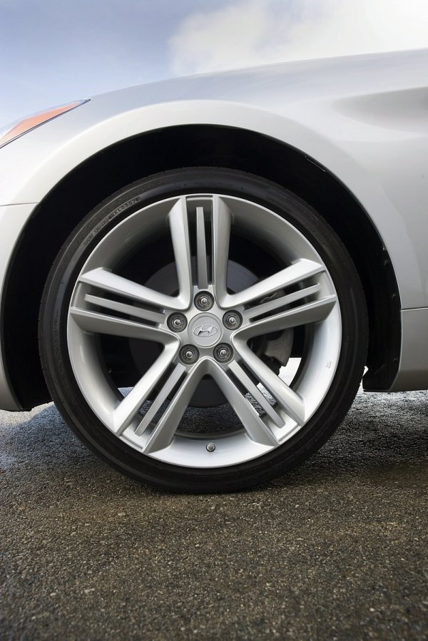 Hyundai Genesis Coupe.